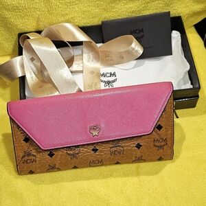 MCM Visetos Leather trifold Wallet